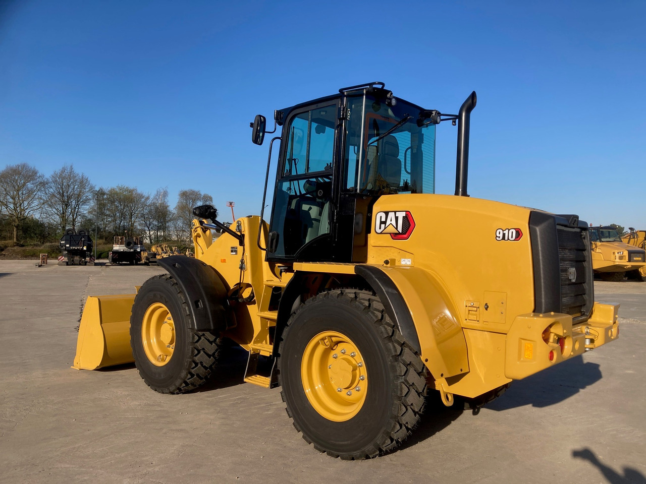 CATERPILLAR 910 - Chargeuse sur pneus: photos 1 CATERPILLAR 910 - Chargeuse sur pneus: photos 1