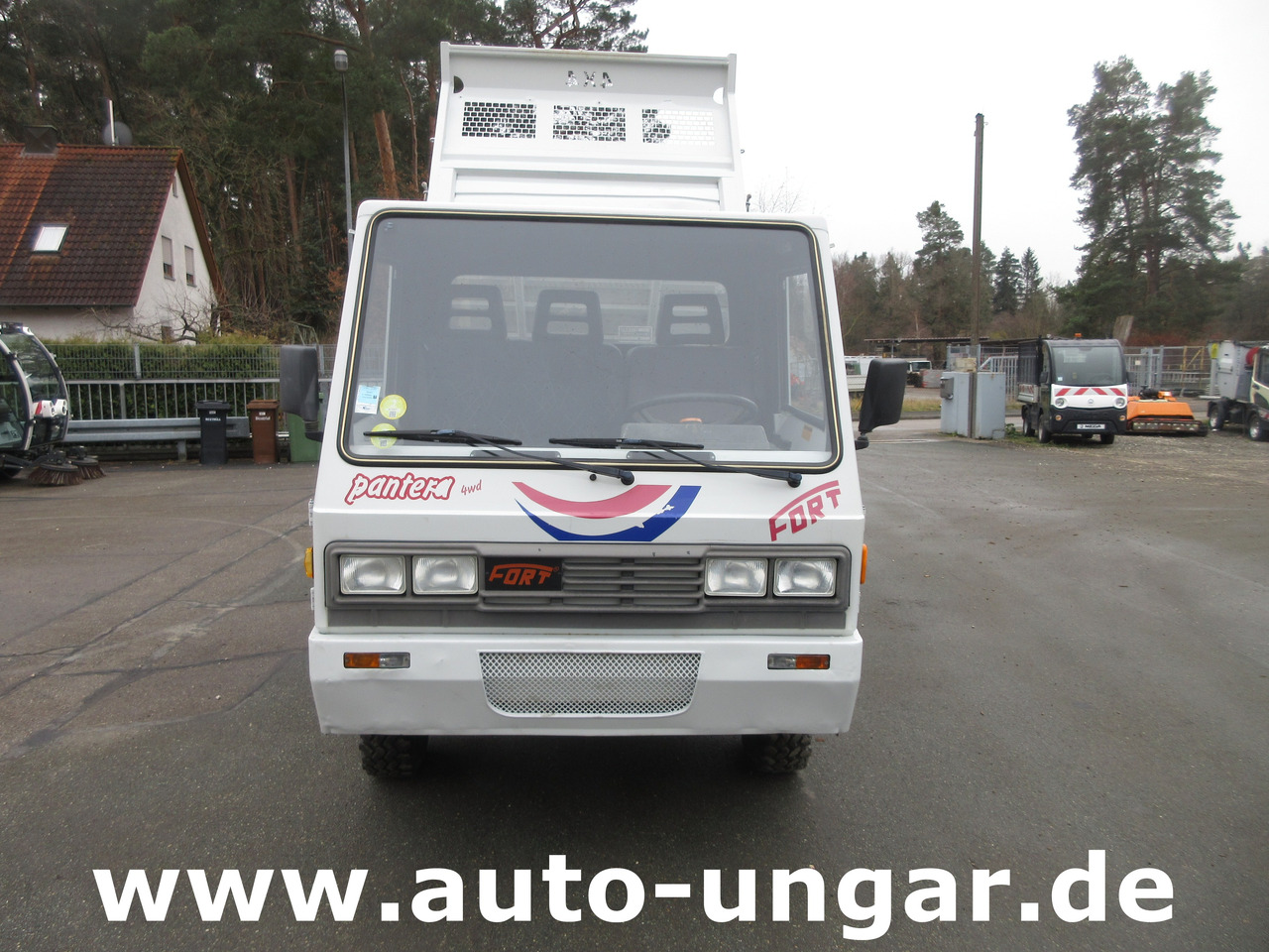 FORT Pantera 4WD Comaca Car 4x4 3-Seiten Kipper Untersetzung 40km/h Agricultural - Benne agricole: photos 2 FORT Pantera 4WD Comaca Car 4x4 3-Seiten Kipper Untersetzung 40km/h Agricultural - Benne agricole: photos 2