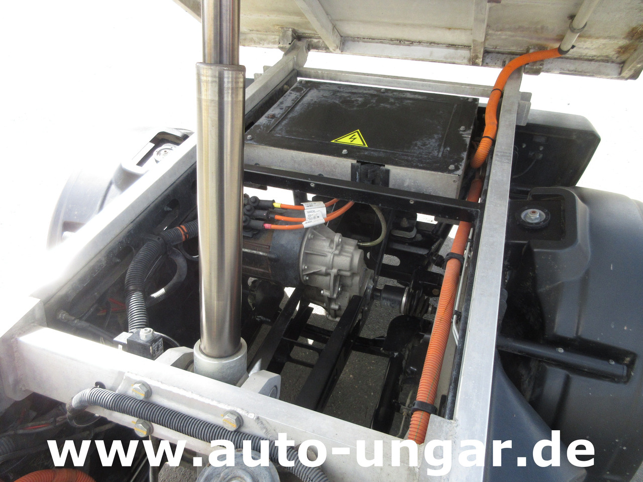 GOUPIL G5 Kipper lange Pritsche AHK Bordwanderhöhung Elektrofahrzeug - Utilitaire électrique compact: photos 5 GOUPIL G5 Kipper lange Pritsche AHK Bordwanderhöhung Elektrofahrzeug - Utilitaire électrique compact: photos 5