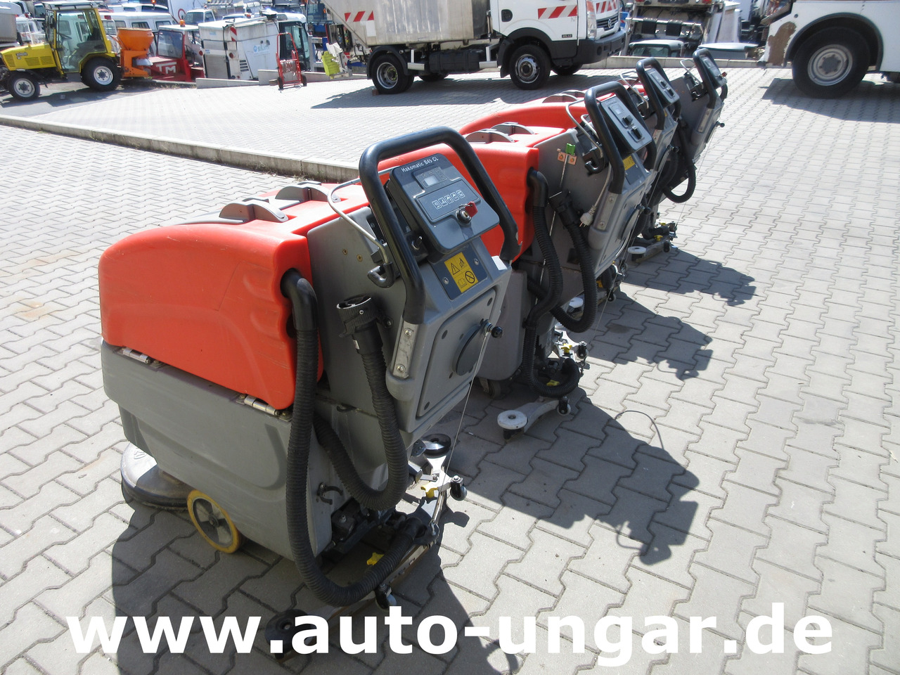 Hako B45 Scheuersaugmaschine B45CL eigener Antrieb Scrubber - Autolaveuse: photos 3 Hako B45 Scheuersaugmaschine B45CL eigener Antrieb Scrubber - Autolaveuse: photos 3