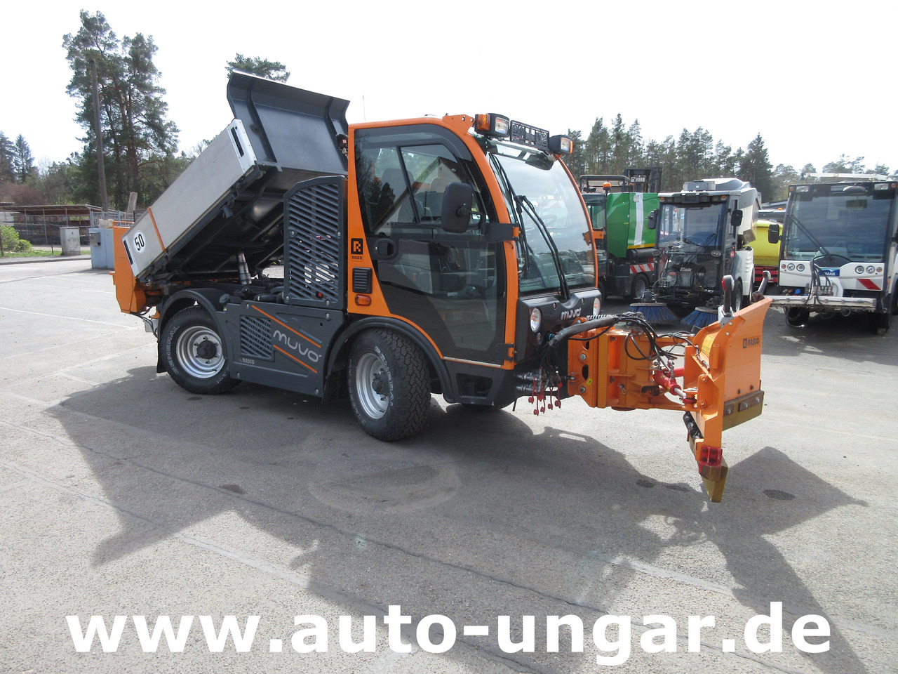 Holder Rasco Muvo 4x4x4 Winterdienst Schneepflug Streuer Multicar Kipper - Engin de déneigement: photos 1 Holder Rasco Muvo 4x4x4 Winterdienst Schneepflug Streuer Multicar Kipper - Engin de déneigement: photos 1