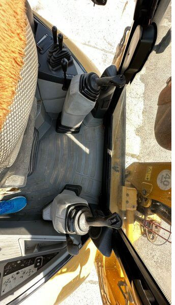 Caterpillar 432 E joystick - Tractopelle: photos 4 Caterpillar 432 E joystick - Tractopelle: photos 4