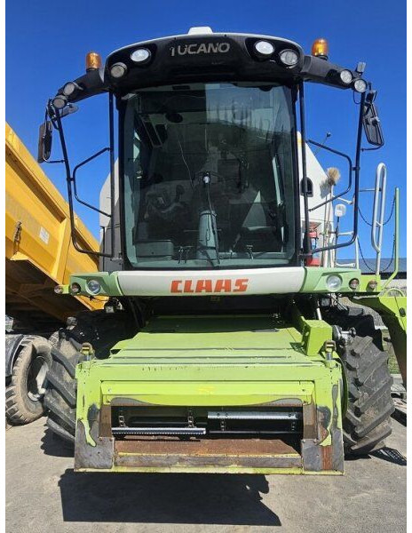 Claas Tucano 450 (839) +V 750 - Moissonneuse-batteuse: photos 3 Claas Tucano 450 (839) +V 750 - Moissonneuse-batteuse: photos 3