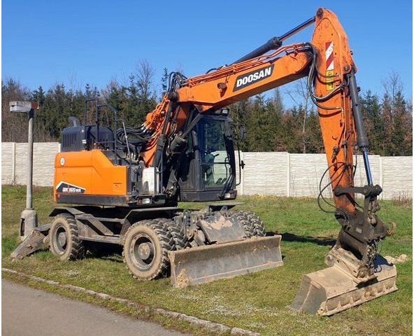 Doosan 18t DX165 WR-7 (DEVELON) - Pelle sur pneus: photos 4 Doosan 18t DX165 WR-7 (DEVELON) - Pelle sur pneus: photos 4
