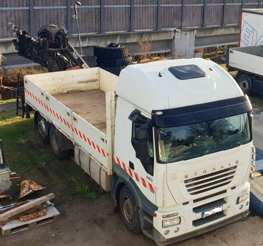 Iveco Stralis 420 - Camion plateau, Camion grue: photos 2 Iveco Stralis 420 - Camion plateau, Camion grue: photos 2