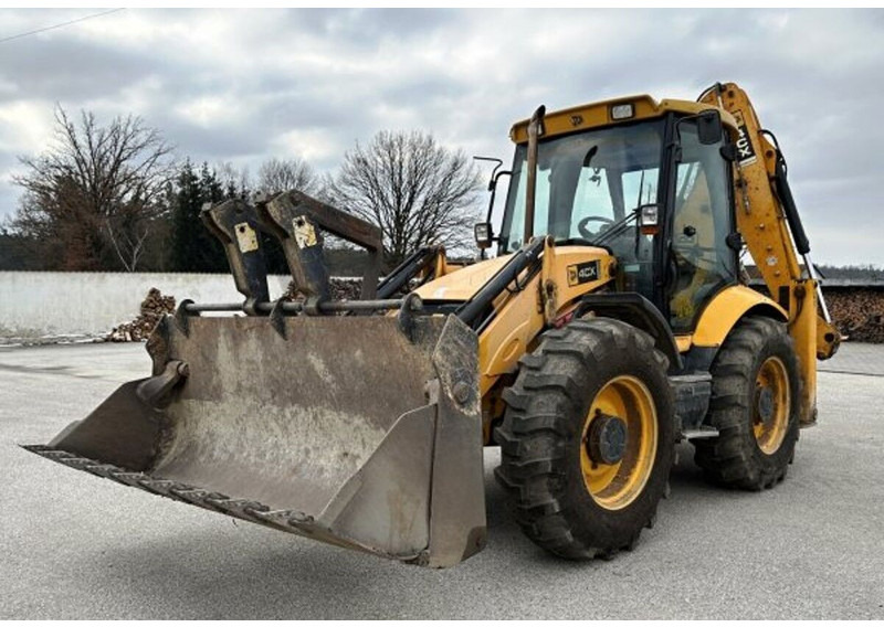 JCB 4 CX - Tractopelle: photos 1 JCB 4 CX - Tractopelle: photos 1