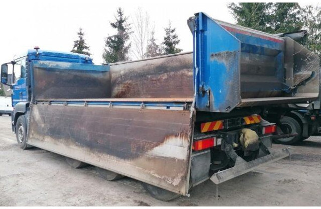 MAN TGS 35.440 EUR6 tridem 8x4 - Camion benne: photos 3 MAN TGS 35.440 EUR6 tridem 8x4 - Camion benne: photos 3
