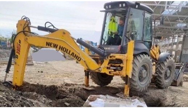 New Holland B115B - Tractopelle: photos 2 New Holland B115B - Tractopelle: photos 2