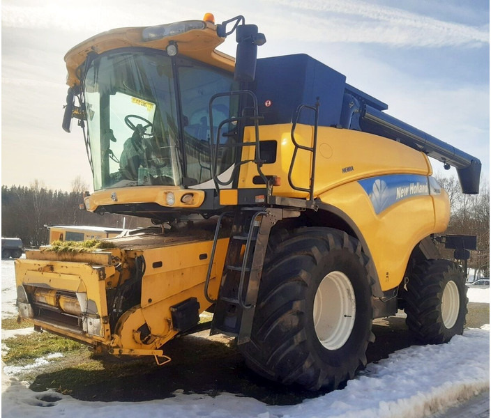 New Holland CR 980 (351) +BISO: VX 750 Crop Ranger +CX100 - Moissonneuse-batteuse: photos 2 New Holland CR 980 (351) +BISO: VX 750 Crop Ranger +CX100 - Moissonneuse-batteuse: photos 2