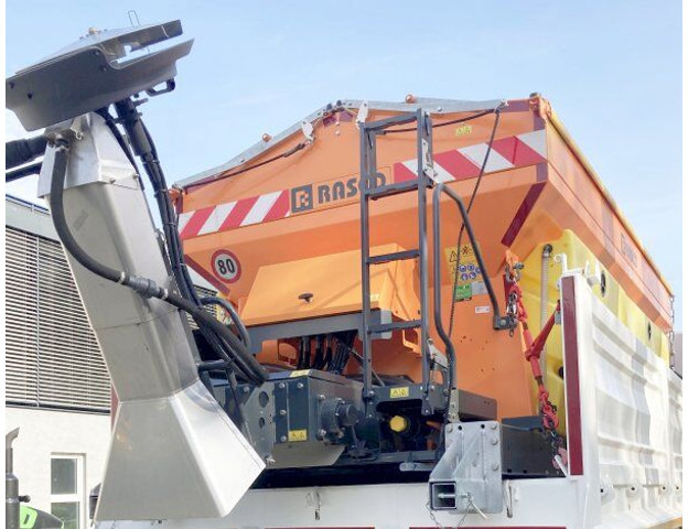 RASCO Solid LLB 4500 (+Kubota diesel) - Epandeur de sable: photos 1 RASCO Solid LLB 4500 (+Kubota diesel) - Epandeur de sable: photos 1