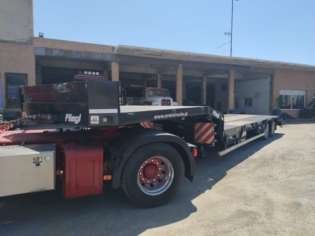 Fliegl D6 - Semi-remorque surbaissé: photos 4 Fliegl D6 - Semi-remorque surbaissé: photos 4