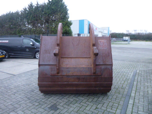 BECO CW70 - Godet pour Pelle sur chenille: photos 4 BECO CW70 - Godet pour Pelle sur chenille: photos 4