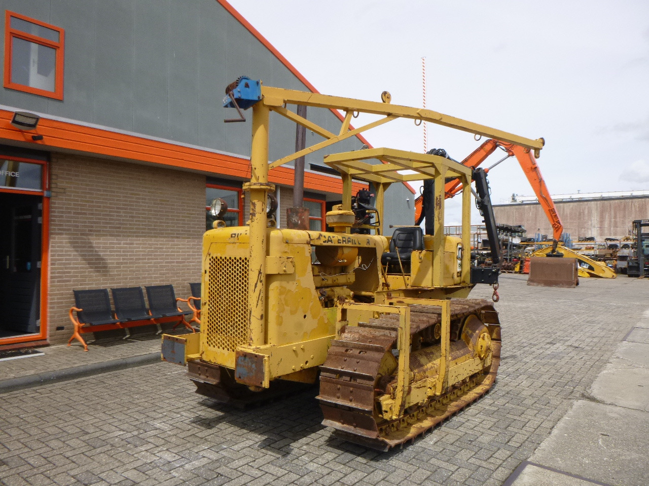 CATERPILLAR D4D - Poseur de canalisations: photos 4 CATERPILLAR D4D - Poseur de canalisations: photos 4
