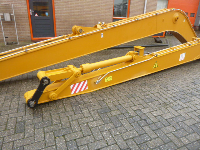 GEW Long reach KOMATSU PC210LC-10 & PC210LC-11 - Flèche pour Pelle: photos 5 GEW Long reach KOMATSU PC210LC-10 & PC210LC-11 - Flèche pour Pelle: photos 5