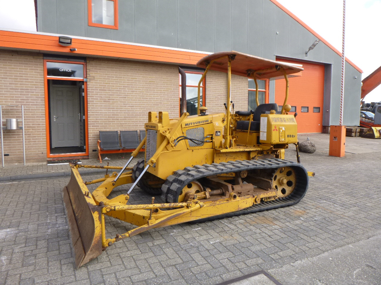 MITSUBISHI BD2F - Bulldozer: photos 5 MITSUBISHI BD2F - Bulldozer: photos 5