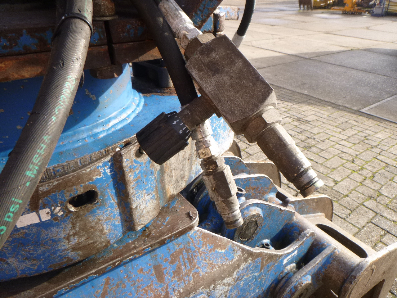 McQuaid Engineering 800 kg - Grappin pour Pelle: photos 5 McQuaid Engineering 800 kg - Grappin pour Pelle: photos 5