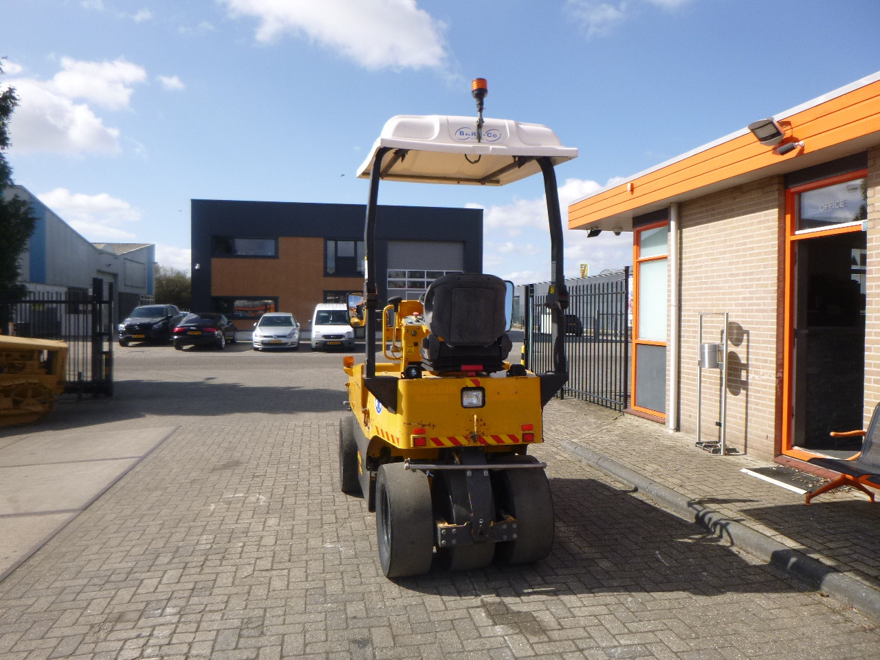 SAKAI TS160-2 - Compacteur à pneus: photos 3 SAKAI TS160-2 - Compacteur à pneus: photos 3