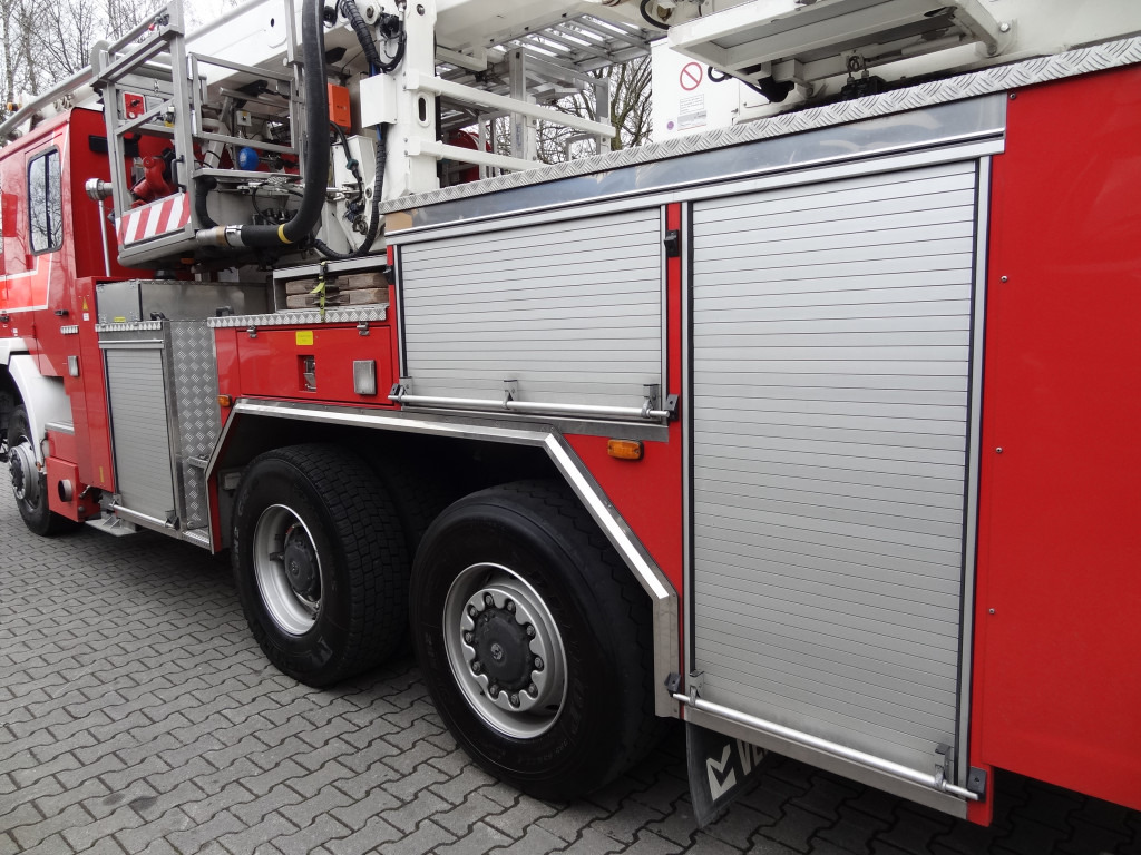 MAN FE 410 6X6 Feuerwehr Vema Lift 32 Meter - Camion avec nacelle: photos 5 MAN FE 410 6X6 Feuerwehr Vema Lift 32 Meter - Camion avec nacelle: photos 5