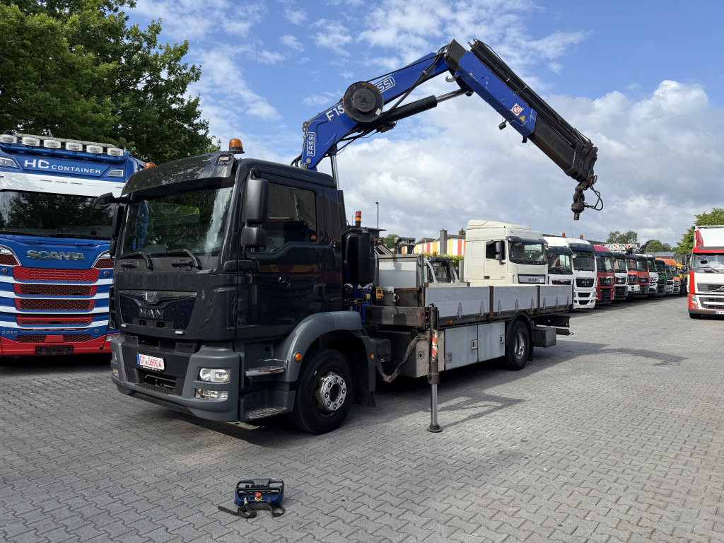 Camion plateau, Camion grue MAN TGM 15.250 Kran Fassi F150: photos 12
