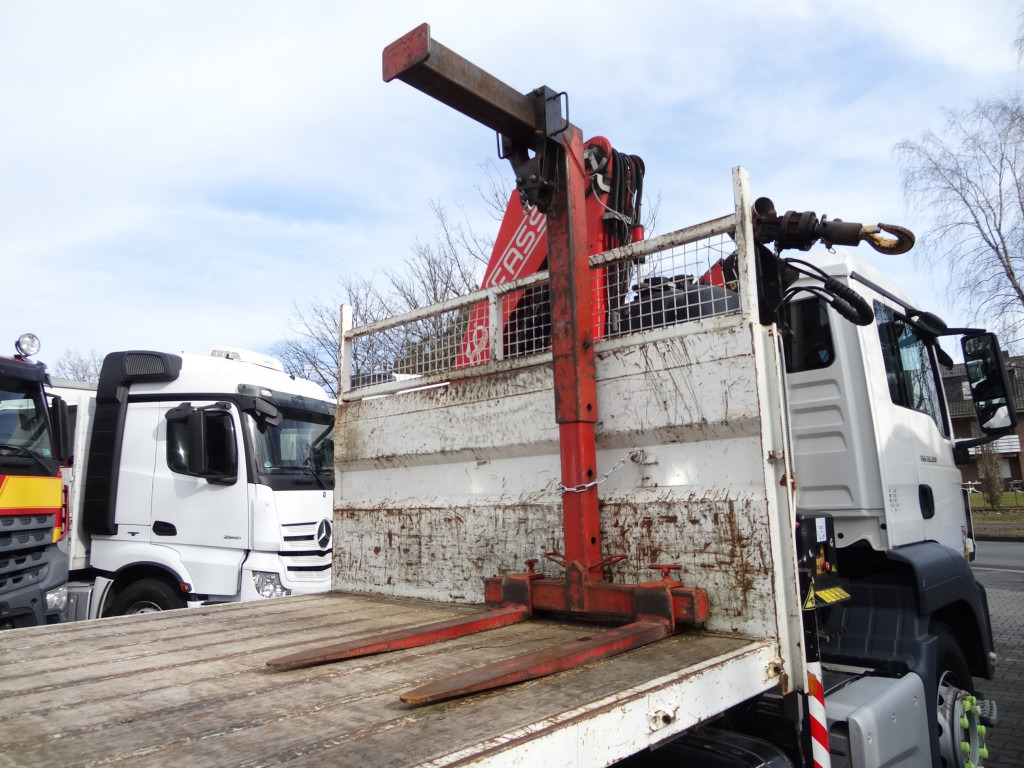 MAN TGS 26.320 6X4 BB mit Kran Fassi F175 - Camion grue, Camion plateau: photos 3 MAN TGS 26.320 6X4 BB mit Kran Fassi F175 - Camion grue, Camion plateau: photos 3