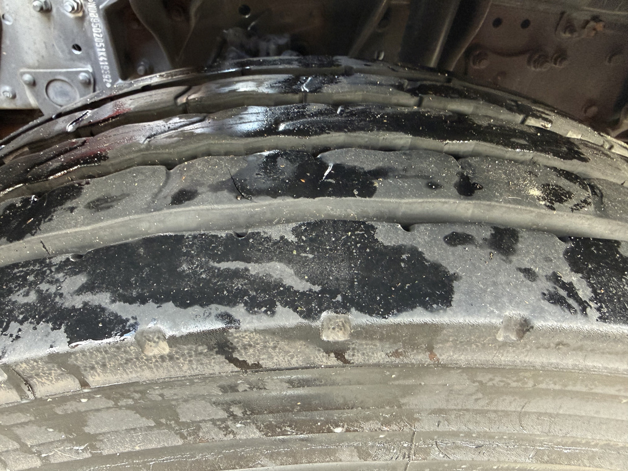 Mercedes-Benz Actros 2535 6X2 HMF 2420 bis 25 Meter - Camion plateau, Camion grue: photos 4 Mercedes-Benz Actros 2535 6X2 HMF 2420 bis 25 Meter - Camion plateau, Camion grue: photos 4