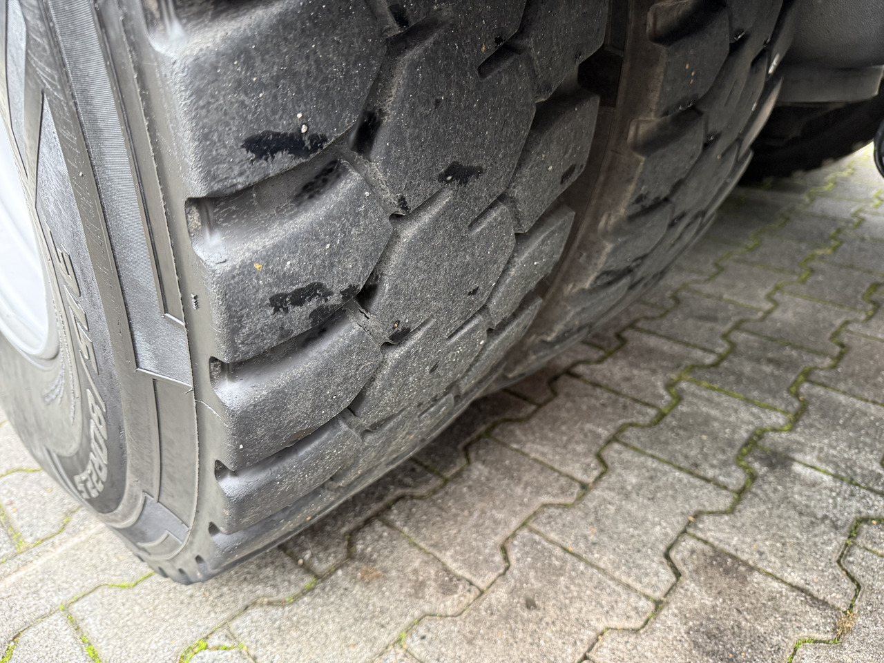 Mercedes-Benz Actros 2548 LS 6X2 Kran HMF 3220 bis 16 Meter - Camion grue, Tracteur routier: photos 4 Mercedes-Benz Actros 2548 LS 6X2 Kran HMF 3220 bis 16 Meter - Camion grue, Tracteur routier: photos 4