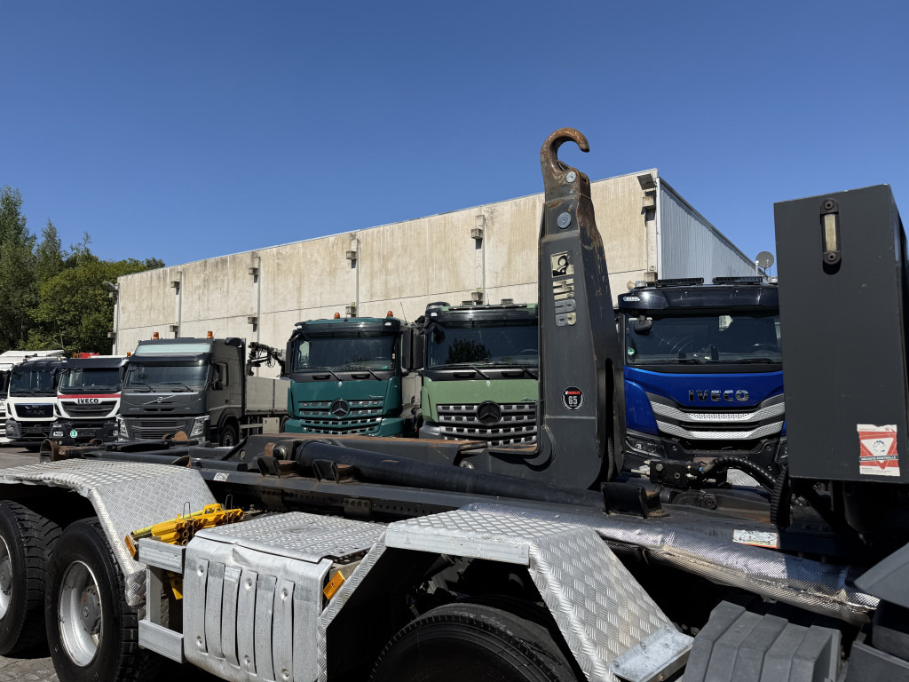 Mercedes-Benz Arocs 3245 K 8X4 Haken - Camion ampliroll: photos 2 Mercedes-Benz Arocs 3245 K 8X4 Haken - Camion ampliroll: photos 2