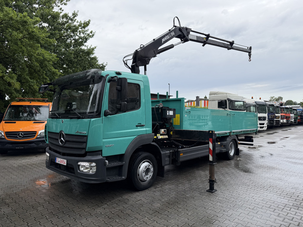 Mercedes-Benz Atego 1227 Kran MKG 96 - Camion plateau, Camion grue: photos 1 Mercedes-Benz Atego 1227 Kran MKG 96 - Camion plateau, Camion grue: photos 1