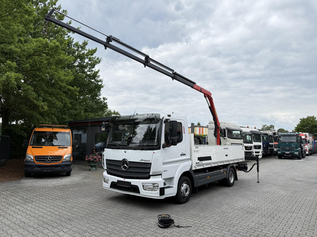 Mercedes-Benz Atego 821 Kran Palfinger PK4200 - Camion plateau, Camion grue: photos 1 Mercedes-Benz Atego 821 Kran Palfinger PK4200 - Camion plateau, Camion grue: photos 1
