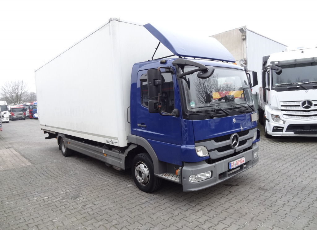 Mercedes-Benz Atego 822 - Camion fourgon: photos 3 Mercedes-Benz Atego 822 - Camion fourgon: photos 3
