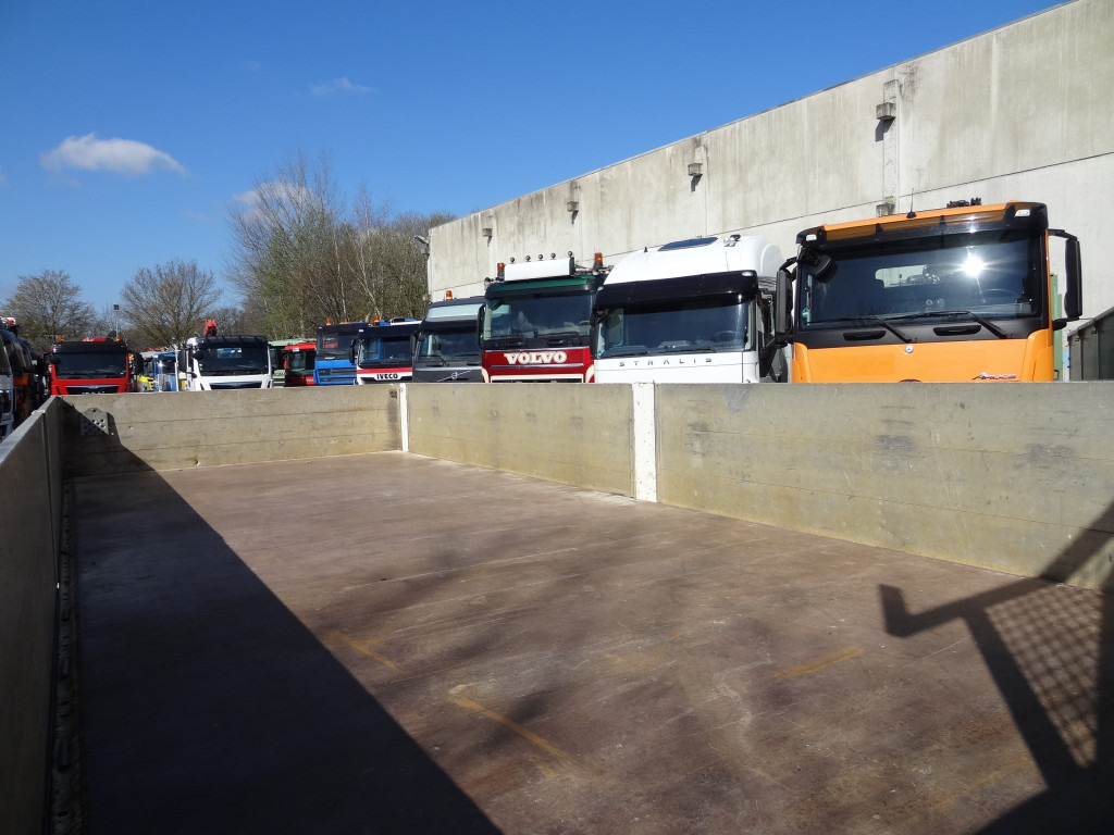 Scania P230 4X2 Kran Atlas 92.2 A2 - Camion plateau, Camion grue: photos 2 Scania P230 4X2 Kran Atlas 92.2 A2 - Camion plateau, Camion grue: photos 2