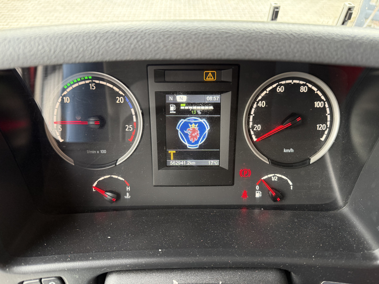 Scania P410 4X2 Palfinger PK 13001 - Camion grue: photos 5 Scania P410 4X2 Palfinger PK 13001 - Camion grue: photos 5