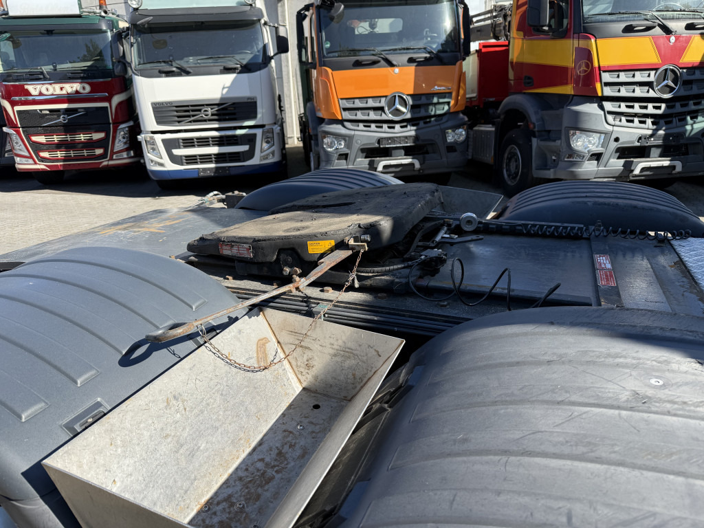 Scania R400 6X2 Kran Hiab 377-8 bis 25 Meter - Tracteur routier: photos 2 Scania R400 6X2 Kran Hiab 377-8 bis 25 Meter - Tracteur routier: photos 2