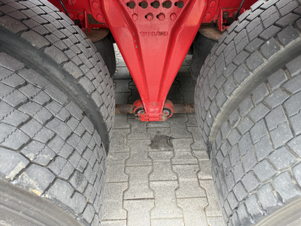 Volvo FM12 420 8X4 Kran Palfinger PK90002 31 Meter - Camion grue: photos 5 Volvo FM12 420 8X4 Kran Palfinger PK90002 31 Meter - Camion grue: photos 5