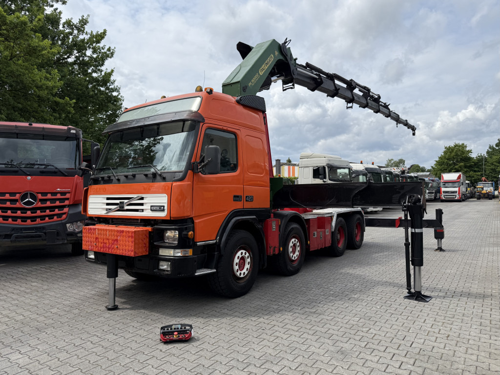 Volvo FM12 420 8X4 Kran Palfinger PK90002 31 Meter - Camion grue: photos 1 Volvo FM12 420 8X4 Kran Palfinger PK90002 31 Meter - Camion grue: photos 1