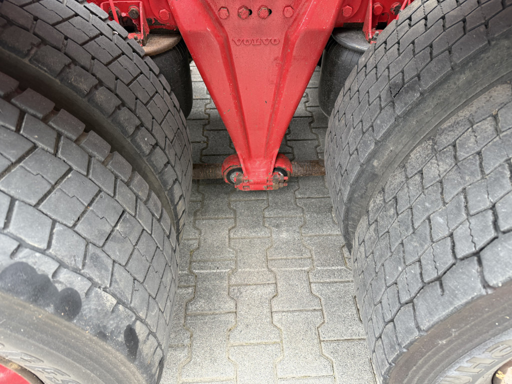 Volvo FM12 420 8X4 Kran Palfinger PK90002 31 Meter - Camion grue: photos 4 Volvo FM12 420 8X4 Kran Palfinger PK90002 31 Meter - Camion grue: photos 4