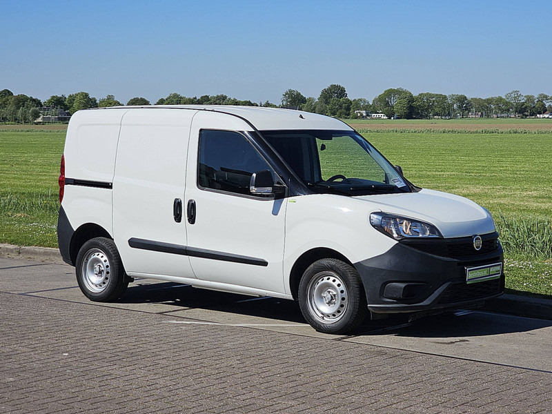 Fiat Doblò CARGO 1.6 - Fourgonnette: photos 5 Fiat Doblò CARGO 1.6 - Fourgonnette: photos 5