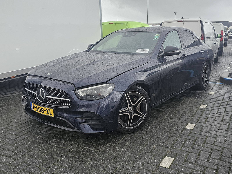 Mercedes-Benz E-Klasse E220 CDI AVANTGARDE PANO - Voiture: photos 1 Mercedes-Benz E-Klasse E220 CDI AVANTGARDE PANO - Voiture: photos 1