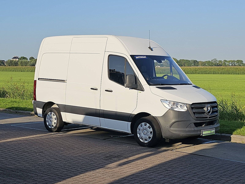 Mercedes-Benz Sprinter 214 CDI AUT. L1H2 - Fourgonnette: photos 5 Mercedes-Benz Sprinter 214 CDI AUT. L1H2 - Fourgonnette: photos 5