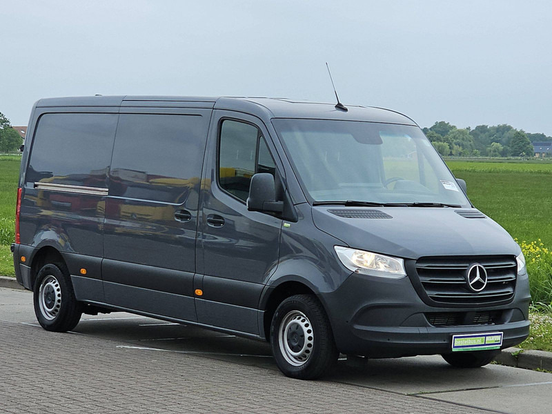 Mercedes-Benz Sprinter 314 L2H1 Mbux Airco! - Fourgon utilitaire: photos 5 Mercedes-Benz Sprinter 314 L2H1 Mbux Airco! - Fourgon utilitaire: photos 5
