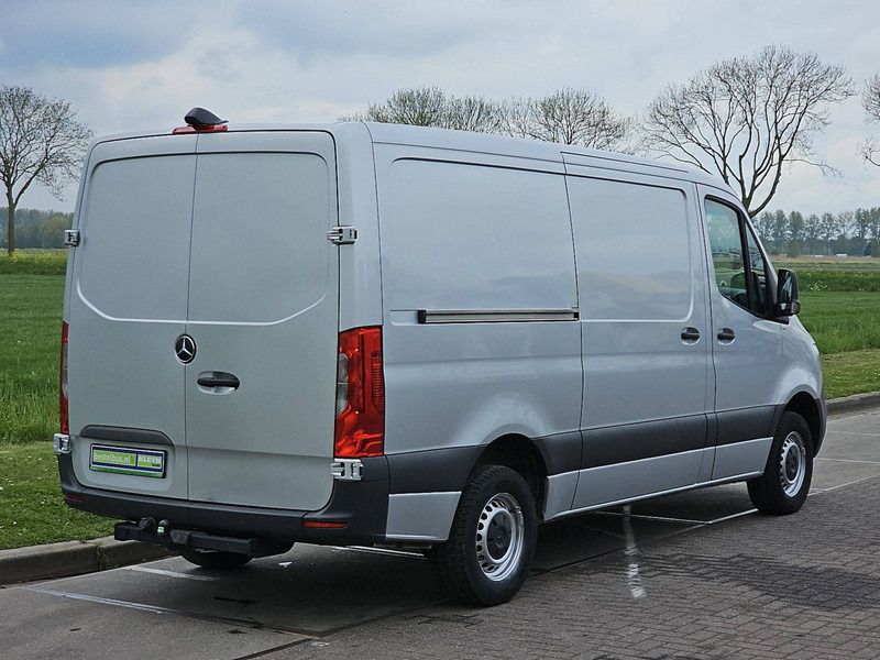 Mercedes-Benz Sprinter 315 L2H1 RWD Mbux! - Fourgon utilitaire: photos 3 Mercedes-Benz Sprinter 315 L2H1 RWD Mbux! - Fourgon utilitaire: photos 3