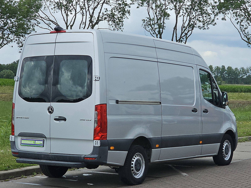 Mercedes-Benz Sprinter 316 L2H2 RWD Mbux Autom! - Fourgon utilitaire: photos 3 Mercedes-Benz Sprinter 316 L2H2 RWD Mbux Autom! - Fourgon utilitaire: photos 3