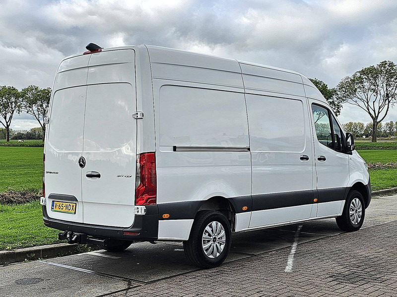 Mercedes-Benz Sprinter 317 L2H2 Mbux Trekhaak ! - Fourgon utilitaire: photos 3 Mercedes-Benz Sprinter 317 L2H2 Mbux Trekhaak ! - Fourgon utilitaire: photos 3