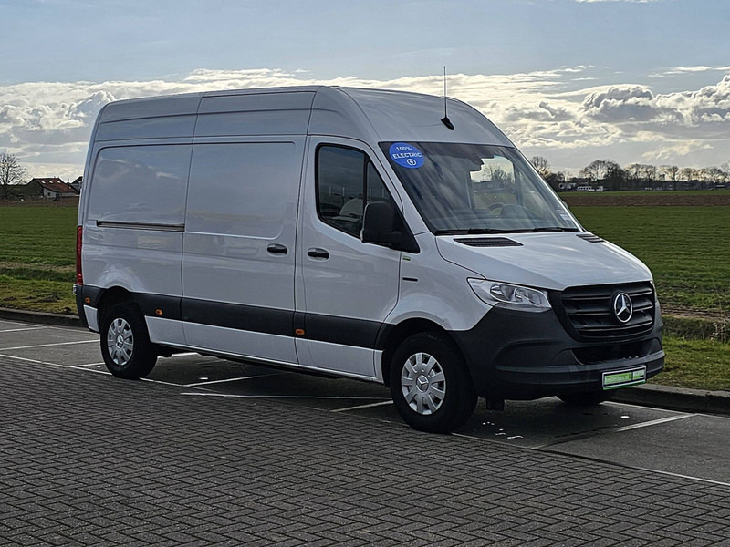 Mercedes-Benz eSprinter E-SRINTER AUT. L2H2 - Fourgon utilitaire, Utilitaire électrique: photos 5 Mercedes-Benz eSprinter E-SRINTER AUT. L2H2 - Fourgon utilitaire, Utilitaire électrique: photos 5