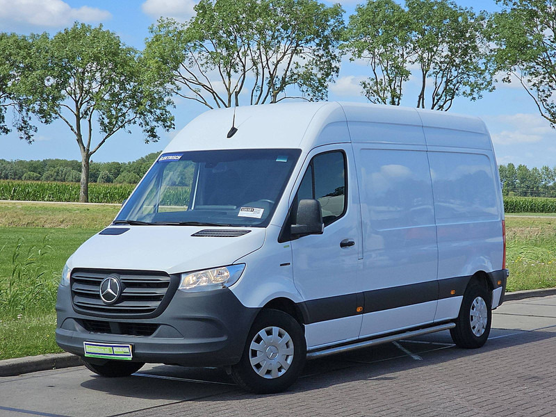 Mercedes-Benz eSprinter L2H2 35 KWH - Fourgon utilitaire, Utilitaire électrique: photos 2 Mercedes-Benz eSprinter L2H2 35 KWH - Fourgon utilitaire, Utilitaire électrique: photos 2