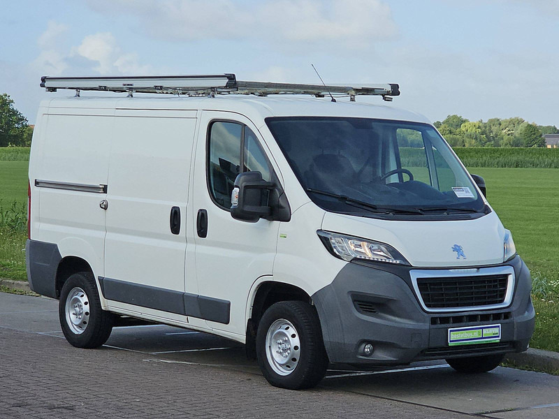 Peugeot Boxer 2.0 - Fourgonnette: photos 5 Peugeot Boxer 2.0 - Fourgonnette: photos 5