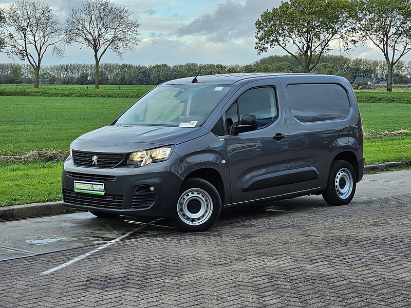 Peugeot Partner  1.5 BHDI 102 - Fourgon: photos 2 Peugeot Partner  1.5 BHDI 102 - Fourgon: photos 2