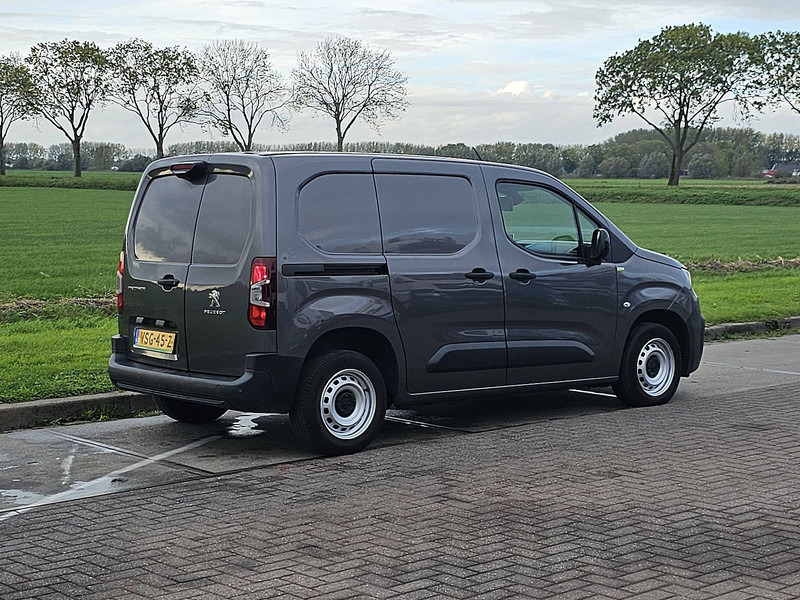 Peugeot Partner  1.5 BHDI 102 - Fourgon: photos 3 Peugeot Partner  1.5 BHDI 102 - Fourgon: photos 3