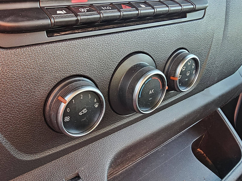 Fourgon plateau Renault Master 2.3 ac navi EURO6: photos 11 Fourgon plateau Renault Master 2.3 ac navi EURO6: photos 11