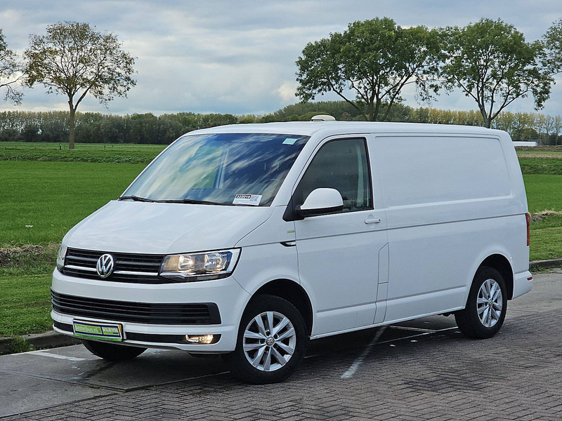 Volkswagen Transporter 2.0 TDI L1H1 Airco Euro6 NAP - Fourgonnette: photos 2 Volkswagen Transporter 2.0 TDI L1H1 Airco Euro6 NAP - Fourgonnette: photos 2